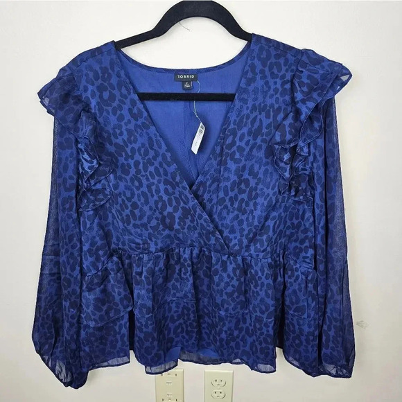Torrid Chiffon Ruffled Surplice Crop Top Size 2X - Picture 2 of 11